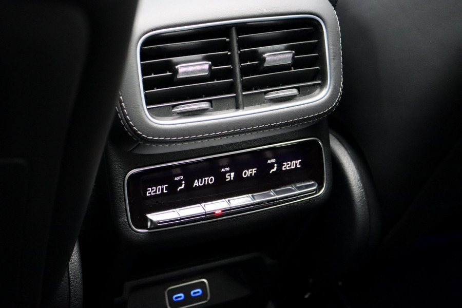 Mercedes-Benz GLE Coupé 400 e 4MATIC AMG Line Premium+ | Luchtvering | Distronic | Burmester | Soft-Close | HUD | Verwarmd Stuurwiel | Massage | Vlakkenverwarming | Nappa Leder | Surround Camera |