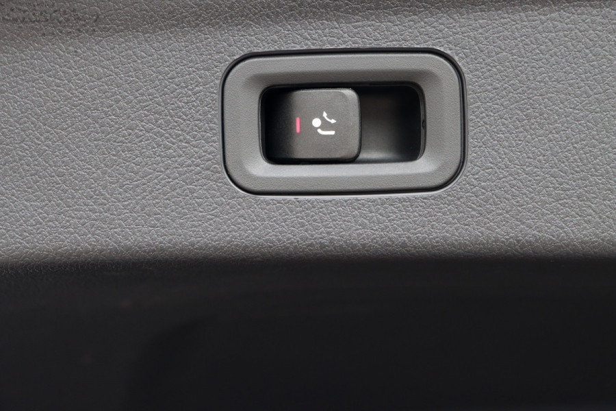 Mercedes-Benz GLE 400 e 4MATIC AMG Line Premium+ | Luchtvering | Distronic | Panoramadak | Trekhaak | Massage | Stoelventilatie | HUD | Surround Camera | Burmester | Vlakkenverwarming |