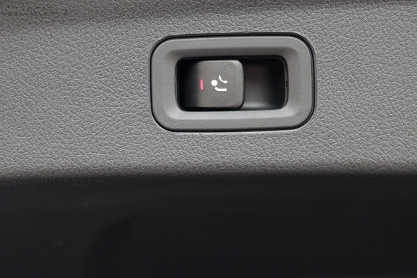 Mercedes-Benz GLE 400 e 4MATIC AMG Line Premium+ | Luchtvering | Distronic | Panoramadak | Trekhaak | Massage | Stoelventilatie | HUD | Surround Camera | Burmester | Vlakkenverwarming |