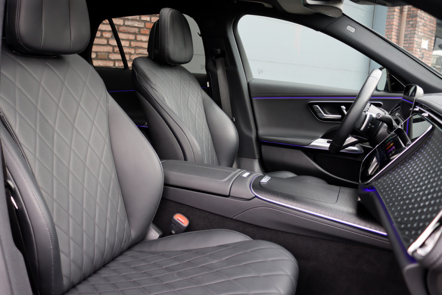 Mercedes-Benz E-Klasse Estate 300 de 4MATIC AMG Line | Luchtvering | Distronic+ | Massage | Nappa Leder | Trekhaak | Stoelventilatie | HUD | 3D-Display | Burmester | Panoramadak |