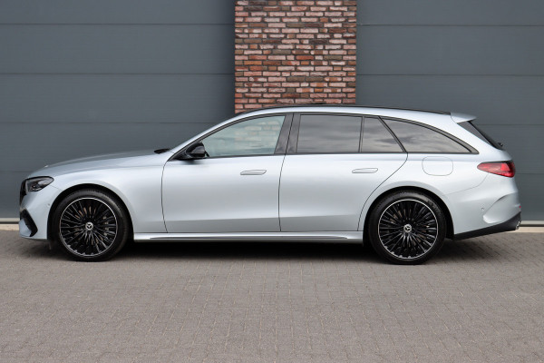 Mercedes-Benz E-Klasse Estate 300 de 4MATIC AMG Line | Luchtvering | Distronic+ | Massage | Nappa Leder | Trekhaak | Stoelventilatie | HUD | 3D-Display | Burmester | Panoramadak |