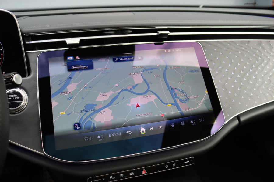 Mercedes-Benz E-Klasse Estate 300 de 4MATIC AMG Line | Luchtvering | Distronic+ | Massage | Nappa Leder | Trekhaak | Stoelventilatie | HUD | 3D-Display | Burmester | Panoramadak |