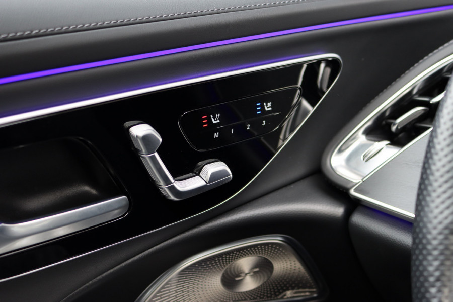 Mercedes-Benz E-Klasse Estate 300 de 4MATIC AMG Line | Luchtvering | Distronic+ | Massage | Nappa Leder | Trekhaak | Stoelventilatie | HUD | 3D-Display | Burmester | Panoramadak |