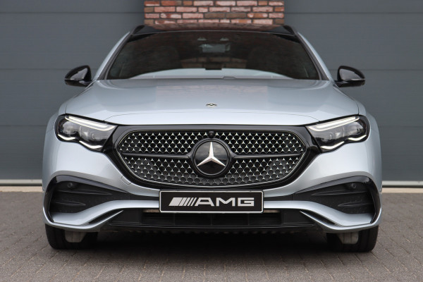 Mercedes-Benz E-Klasse Estate 300 de 4MATIC AMG Line | Luchtvering | Distronic+ | Massage | Nappa Leder | Trekhaak | Stoelventilatie | HUD | 3D-Display | Burmester | Panoramadak |