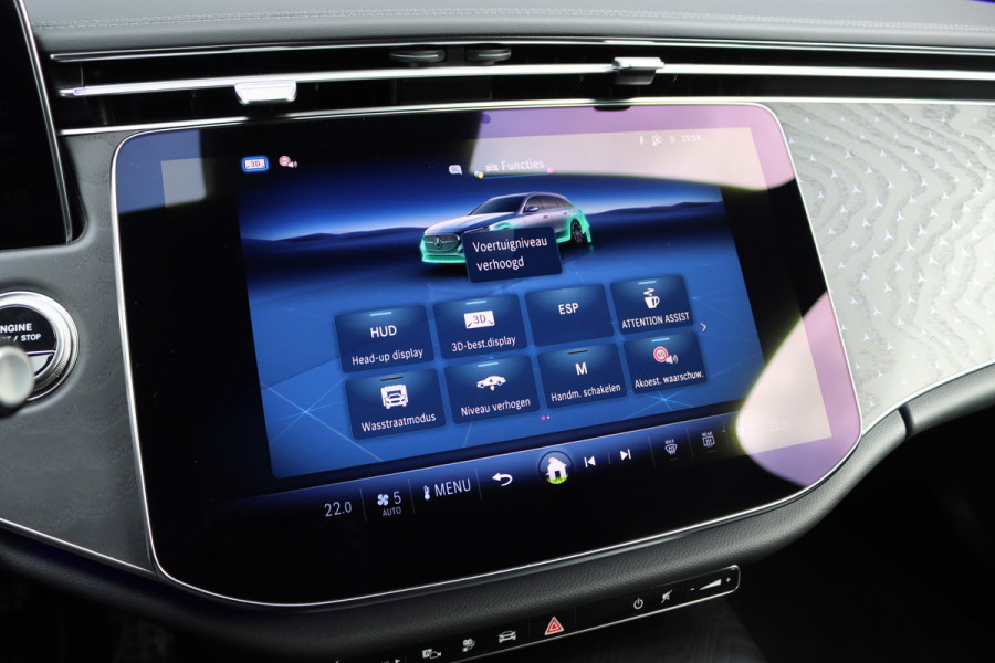 Mercedes-Benz E-Klasse Estate 300 de 4MATIC AMG Line | Luchtvering | Distronic+ | Massage | Nappa Leder | Trekhaak | Stoelventilatie | HUD | 3D-Display | Burmester | Panoramadak |