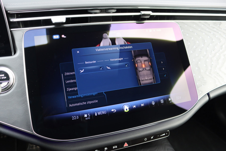 Mercedes-Benz E-Klasse Estate 300 de 4MATIC AMG Line | Luchtvering | Distronic+ | Massage | Nappa Leder | Trekhaak | Stoelventilatie | HUD | 3D-Display | Burmester | Panoramadak |