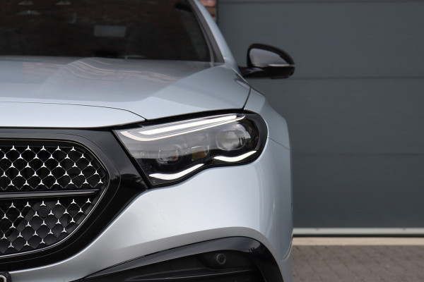 Mercedes-Benz E-Klasse Estate 300 de 4MATIC AMG Line | Luchtvering | Distronic+ | Massage | Nappa Leder | Trekhaak | Stoelventilatie | HUD | 3D-Display | Burmester | Panoramadak |