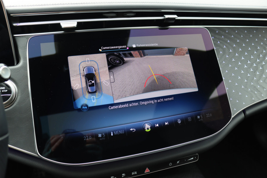 Mercedes-Benz E-Klasse Estate 300 de 4MATIC AMG Line | Luchtvering | Distronic+ | Massage | Nappa Leder | Trekhaak | Stoelventilatie | HUD | 3D-Display | Burmester | Panoramadak |