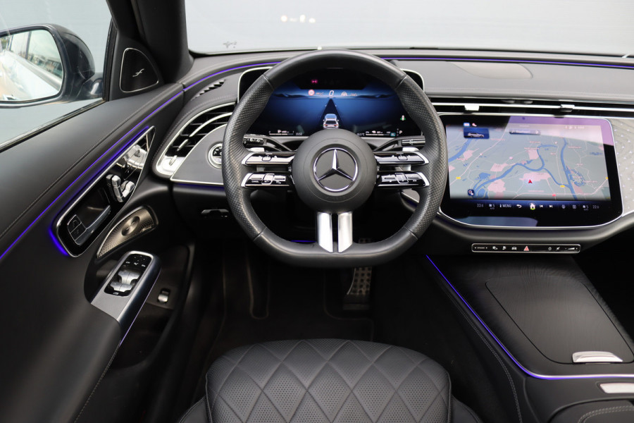 Mercedes-Benz E-Klasse Estate 300 de 4MATIC AMG Line | Luchtvering | Distronic+ | Massage | Nappa Leder | Trekhaak | Stoelventilatie | HUD | 3D-Display | Burmester | Panoramadak |