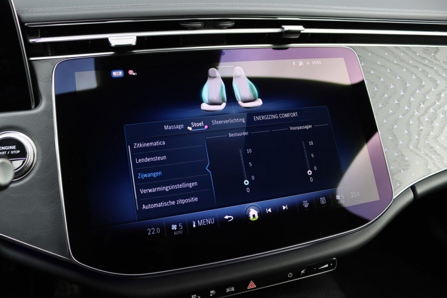 Mercedes-Benz E-Klasse Estate 300 de 4MATIC AMG Line | Luchtvering | Distronic+ | Massage | Nappa Leder | Trekhaak | Stoelventilatie | HUD | 3D-Display | Burmester | Panoramadak |