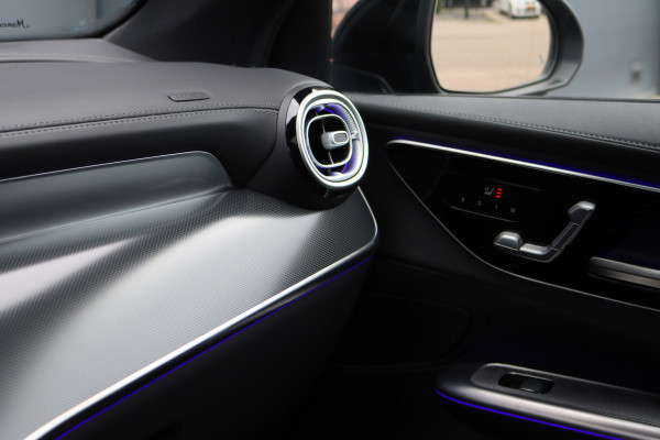Mercedes-Benz GLC Coupé 300e 4MATIC AMG Line | Distronic | Panoramadak | Trekhaak | Digital Light | Verwarmd Stuurwiel | Dodehoekassistent | Leder | Surround Camera | Nightpakket |