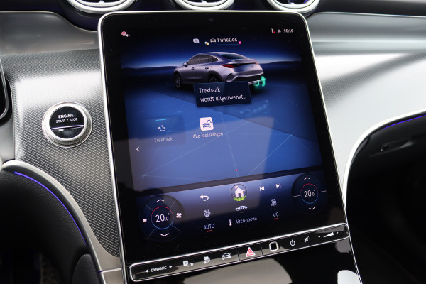 Mercedes-Benz GLC Coupé 300e 4MATIC AMG Line | Distronic | Panoramadak | Trekhaak | Digital Light | Verwarmd Stuurwiel | Dodehoekassistent | Leder | Surround Camera | Nightpakket |