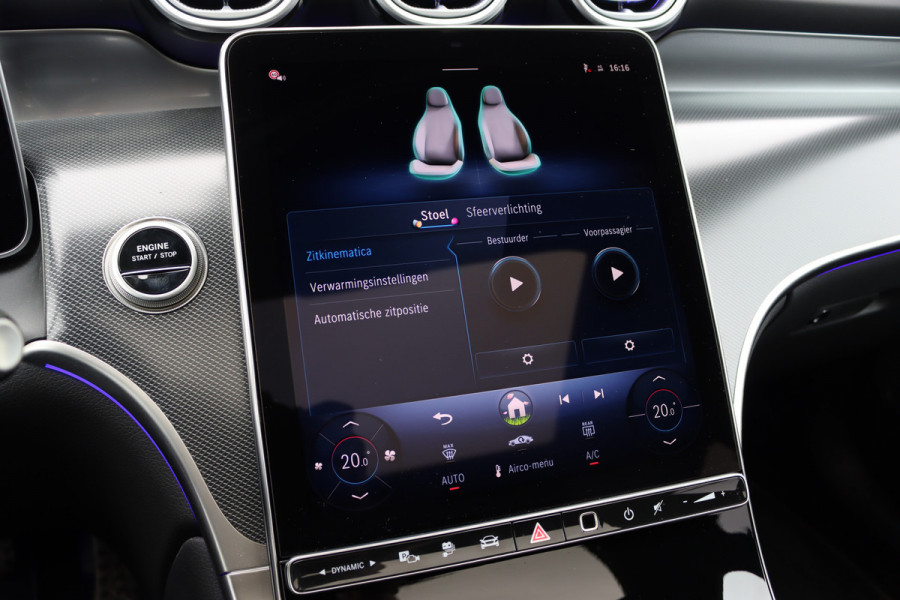 Mercedes-Benz GLC Coupé 300e 4MATIC AMG Line | Distronic | Panoramadak | Trekhaak | Digital Light | Verwarmd Stuurwiel | Dodehoekassistent | Leder | Surround Camera | Nightpakket |