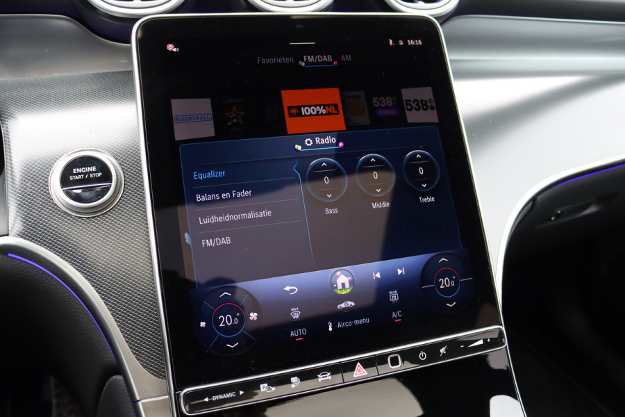 Mercedes-Benz GLC Coupé 300e 4MATIC AMG Line | Distronic | Panoramadak | Trekhaak | Digital Light | Verwarmd Stuurwiel | Dodehoekassistent | Leder | Surround Camera | Nightpakket |