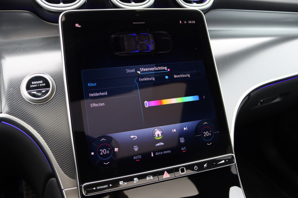 Mercedes-Benz GLC Coupé 300e 4MATIC AMG Line | Distronic | Panoramadak | Trekhaak | Digital Light | Verwarmd Stuurwiel | Dodehoekassistent | Leder | Surround Camera | Nightpakket |