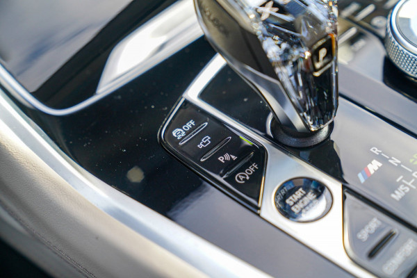 BMW X6 M50i High Executive | Harman/Kardon | Head Up Display | 360 | Stuurwielverwarming | Stoelverkoeling