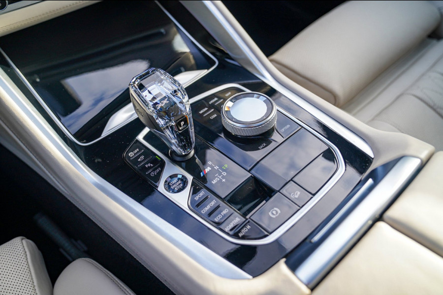 BMW X6 M50i High Executive | Harman/Kardon | Head Up Display | 360 | Stuurwielverwarming | Stoelverkoeling