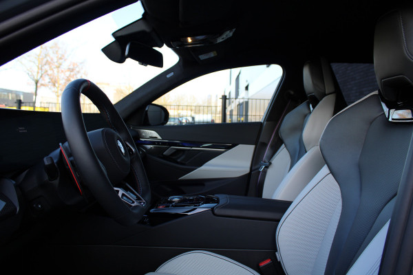 BMW 5 Serie Touring M5 | KERAMISCH | M-DRIVE PROFESSIONAL | CARBON SPLITTER | COMFORT-PACK | ALCANTARA | 4X STOELVERW |