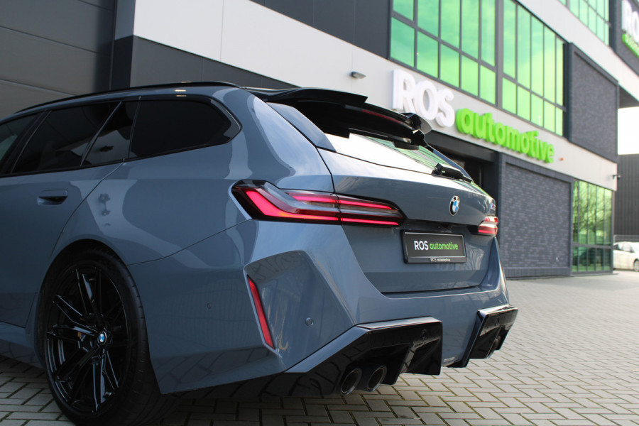 BMW 5 Serie Touring M5 | KERAMISCH | M-DRIVE PROFESSIONAL | CARBON SPLITTER | COMFORT-PACK | ALCANTARA | 4X STOELVERW |