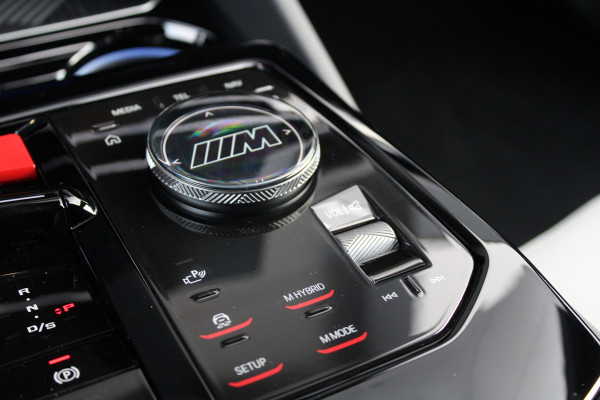 BMW 5 Serie Touring M5 | KERAMISCH | M-DRIVE PROFESSIONAL | CARBON SPLITTER | COMFORT-PACK | ALCANTARA | 4X STOELVERW |