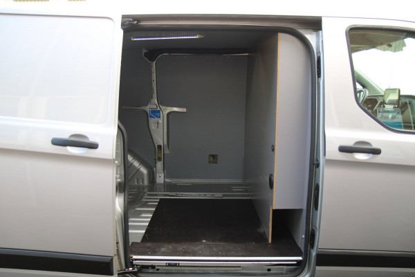 Ford Transit Custom 300 2.0 TDCI L1H1 130PK Automaat Trend / Camera / Trekhaak / Sync 3