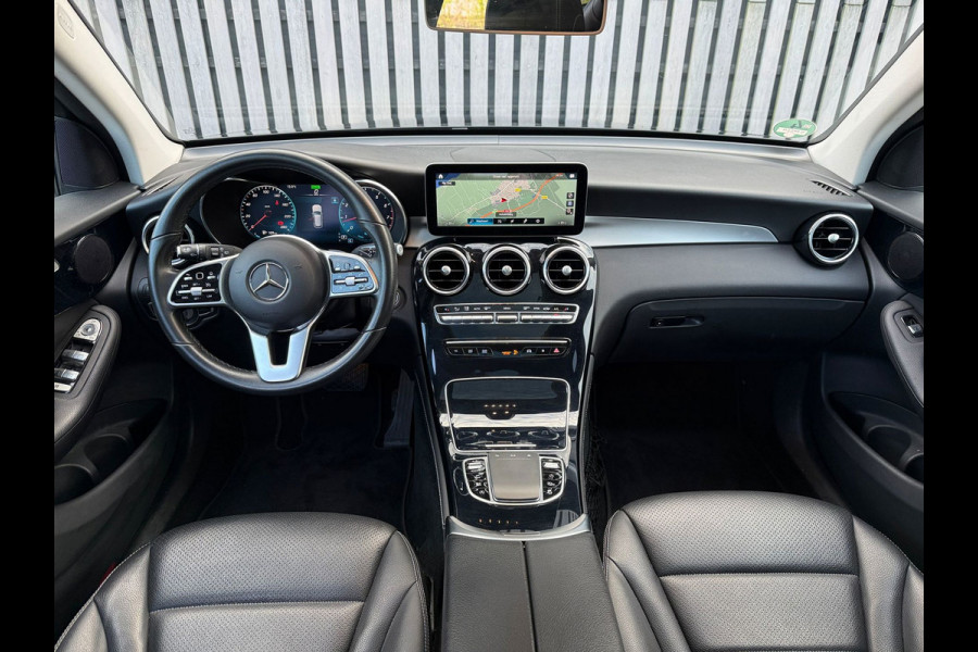 Mercedes-Benz GLC 200 / Panodak / Leer / Camera / Facelift