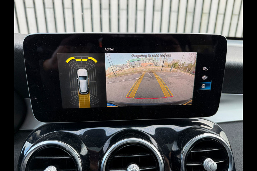 Mercedes-Benz GLC 200 / Panodak / Leer / Camera / Facelift