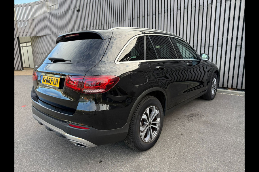 Mercedes-Benz GLC 200 / Panodak / Leer / Camera / Facelift