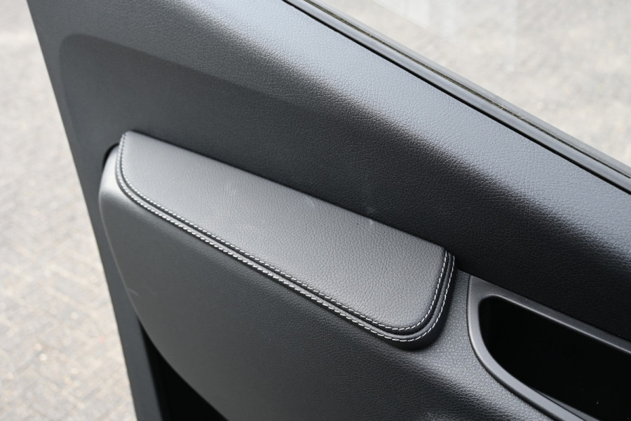 Mercedes-Benz Sprinter 319 CDI L2H1 4x4 LED, Trekhaak, MBUX met camera en parkeerpakket