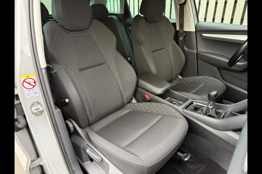 Škoda Karoq 1.0 TSI Business Edition /Apple CarPlay /Cruise /Navigatie