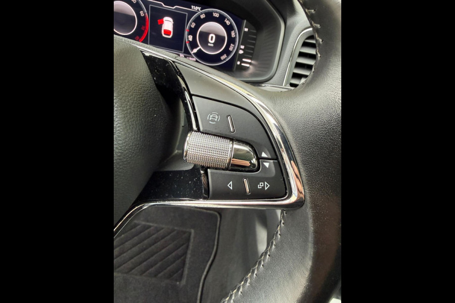 Škoda Karoq 1.0 TSI Business Edition /Apple CarPlay /Cruise /Navigatie