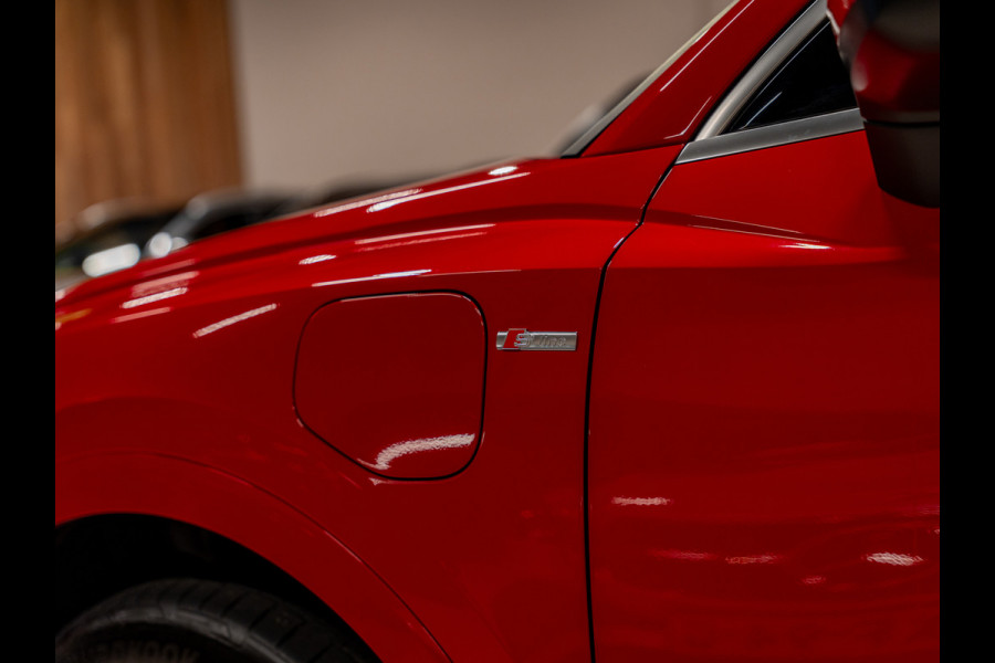 Audi Q3 45 TFSI e S-Line, Matrix Led, Apple Carplay, Virtual Cockpit, Plug in, Cam, ACC, Clima, Blind Spot, Voll Onderhoud