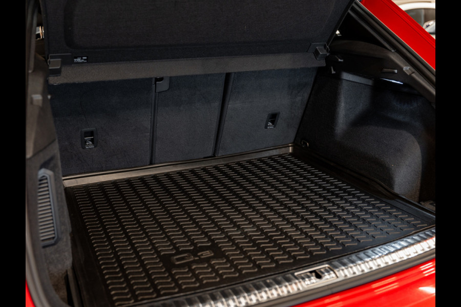 Audi Q3 45 TFSI e S-Line, Matrix Led, Apple Carplay, Virtual Cockpit, Plug in, Cam, ACC, Clima, Blind Spot, Voll Onderhoud