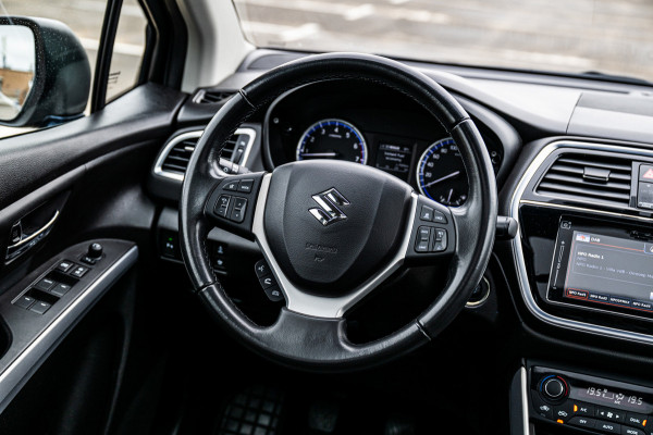 Suzuki S-Cross 1.4 Boosterjet AllGrip Style Smart Hybrid | Airco/Clima | Adaptive Cruise Control | Camera | Navigatie | Stoelverw.