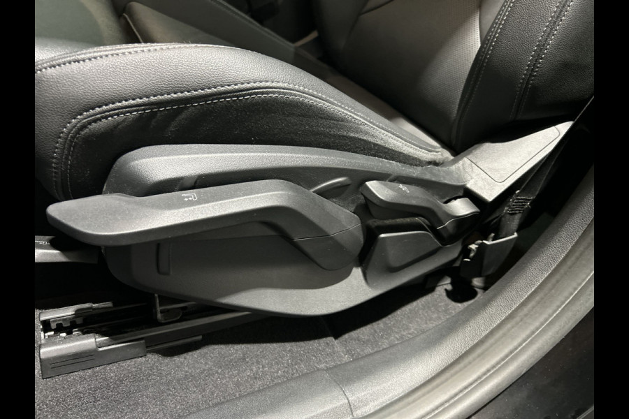 BMW iX1 xDrive30 67 kWh M Sport Edition | Panoramadak | Sportstoelen Soh (batterijcheck) Waarde 97,8 %