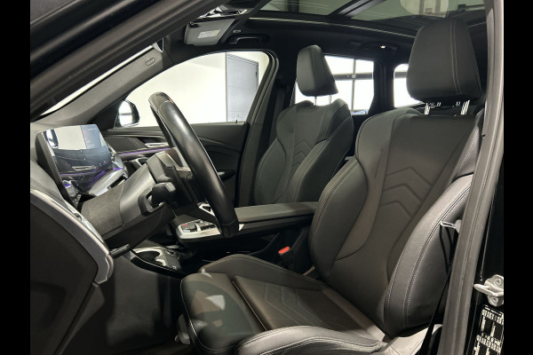 BMW iX1 xDrive30 67 kWh M Sport Edition | Panoramadak | Sportstoelen Soh (batterijcheck) Waarde 97,8 %
