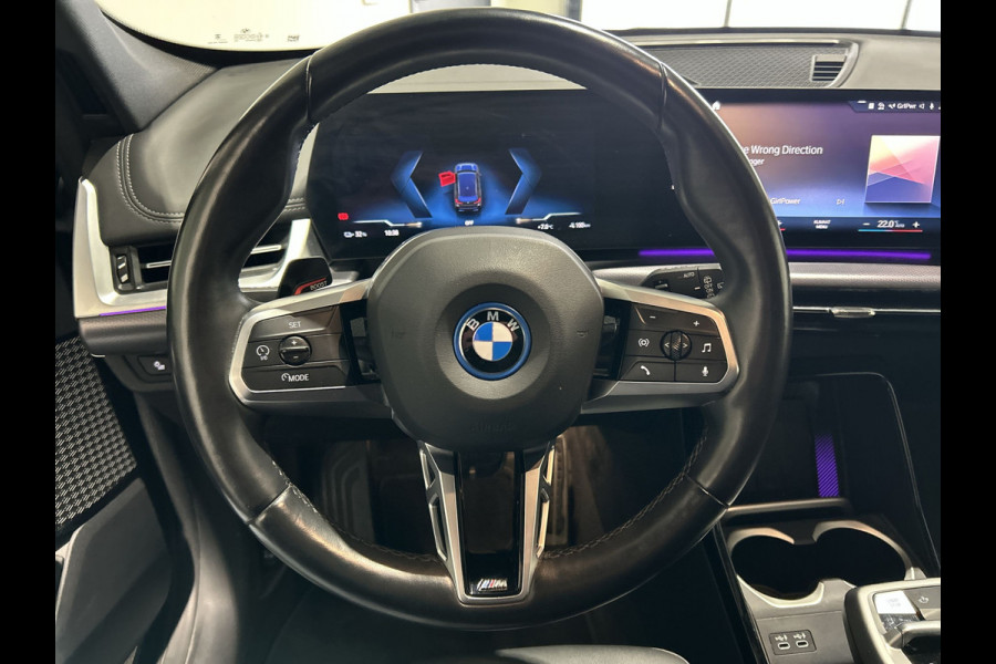 BMW iX1 xDrive30 67 kWh M Sport Edition | Panoramadak | Sportstoelen Soh (batterijcheck) Waarde 97,8 %