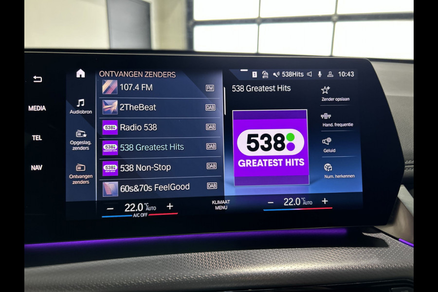 BMW iX1 xDrive30 67 kWh M Sport Edition | Panoramadak | Sportstoelen Soh (batterijcheck) Waarde 97,8 %