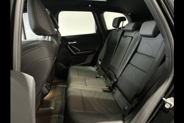 BMW iX1 xDrive30 67 kWh M Sport Edition | Panoramadak | Sportstoelen Soh (batterijcheck) Waarde 97,8 %