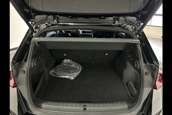 BMW iX1 xDrive30 67 kWh M Sport Edition | Panoramadak | Sportstoelen Soh (batterijcheck) Waarde 97,8 %