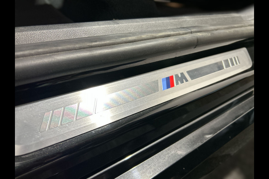 BMW iX1 xDrive30 67 kWh M Sport Edition | Panoramadak | Sportstoelen Soh (batterijcheck) Waarde 97,8 %