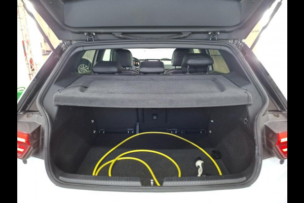 Volkswagen ID.3 First Plus 58 kWh NL-AUTO | LEDER | NAVI