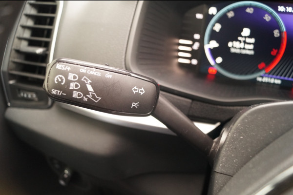 Škoda Karoq 1.0 TSI Business Edition Plus -LED-ECC-CAM-TREKHAAK-