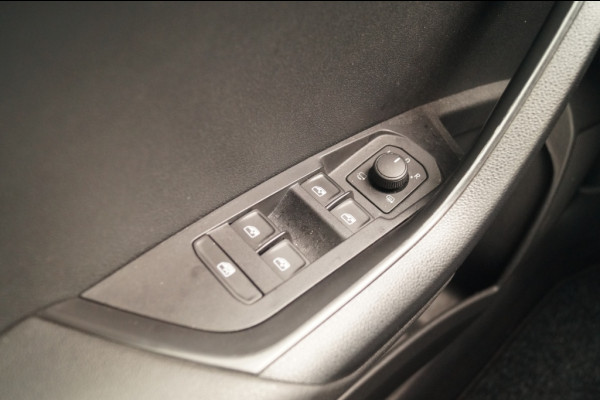 Škoda Karoq 1.0 TSI Business Edition Plus -LED-ECC-CAM-TREKHAAK-