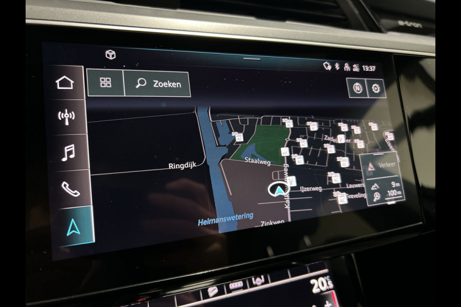 Audi e-tron Sportback 55 quattro Business edition Plus 95 kWh | Panoramadak } voorstoelen verwarmd Soh (batterijcheck) Waarde 91,0 %