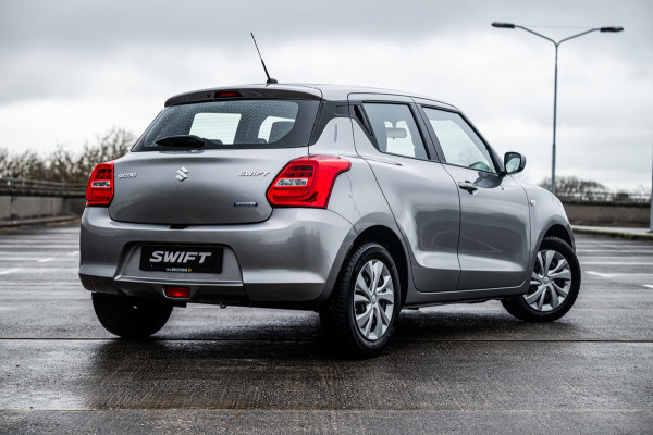 Suzuki Swift 1.2 Comfort Smart Hybrid | Automaat | Airco | Radio/CD-Speler | Adaptive Cruise Contol |