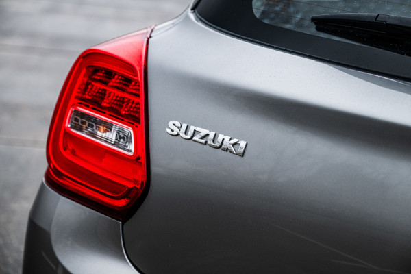 Suzuki Swift 1.2 Comfort Smart Hybrid | Automaat | Airco | Radio/CD-Speler | Adaptive Cruise Contol |