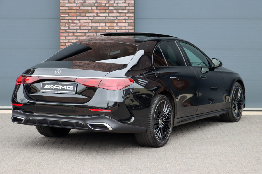 Mercedes-Benz E-Klasse 220 d AMG Line Premium+ | Hyperscreen | Luchtvering | Achterasbesturing | Distronic | Soft-Close | Burmester | Panoramadak | Surround Camera | HUD | Verwarmd Stuurwiel | 3D-Display |