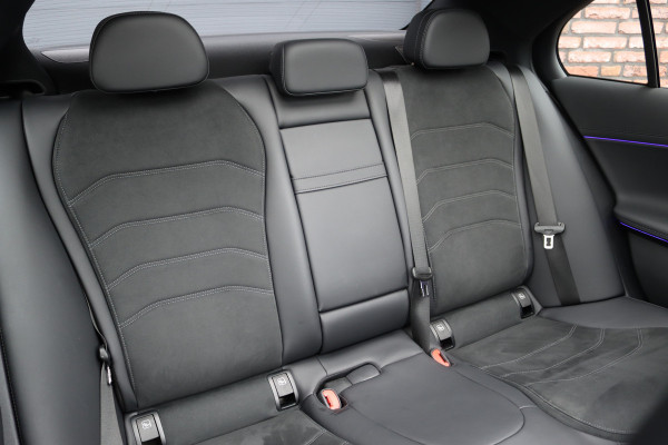 Mercedes-Benz E-Klasse 220 d AMG Line Premium+ | Hyperscreen | Luchtvering | Achterasbesturing | Distronic | Soft-Close | Burmester | Panoramadak | Surround Camera | HUD | Verwarmd Stuurwiel | 3D-Display |
