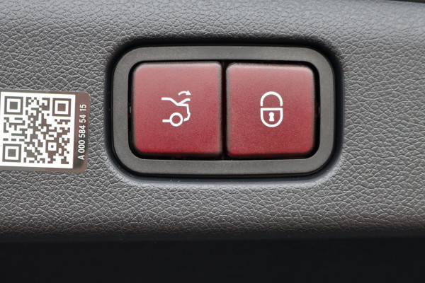 Mercedes-Benz E-Klasse 220 d AMG Line Premium+ | Hyperscreen | Luchtvering | Achterasbesturing | Distronic | Soft-Close | Burmester | Panoramadak | Surround Camera | HUD | Verwarmd Stuurwiel | 3D-Display |